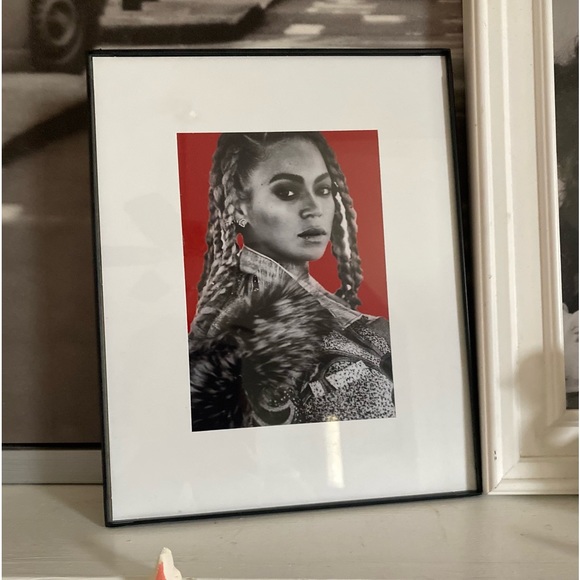 Photo print of Beyonce in 8x10 frame - Picture 1 of 4